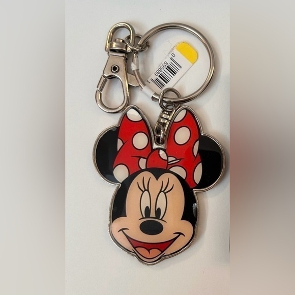 Disney Accessories - Cute DISNEY Minnie Mouse keychain featuring a red polka dot bow